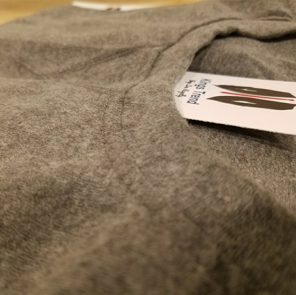 NWT Women's Side Split Crew Neck Pullover - Picture 6 of 8